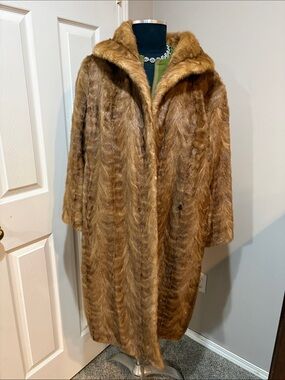 Classic Women's Brown mink Fur Coat Whiskey Mink Color 2X plus size 27A